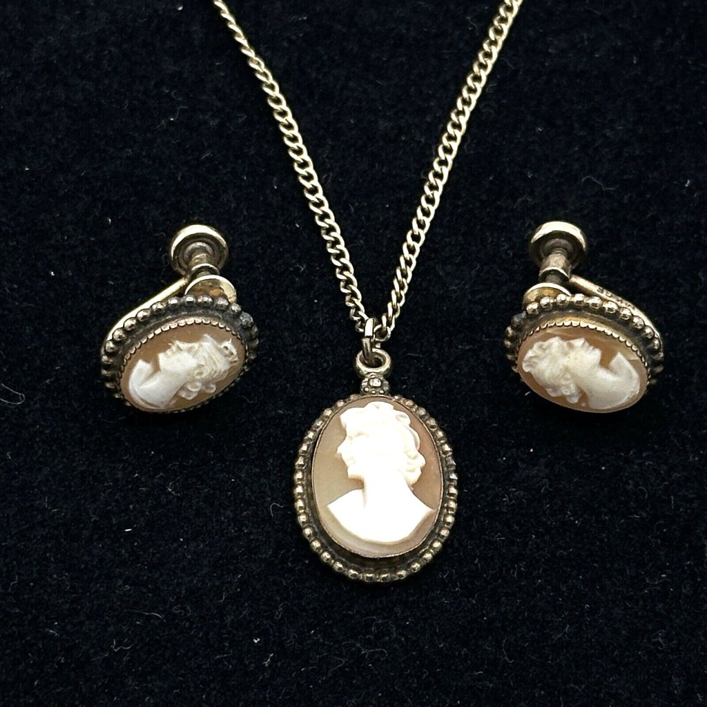Amco 14k Gf Shell Cameo Set - Vtg Carved Pendant Necklace & Screw-Back Earrings